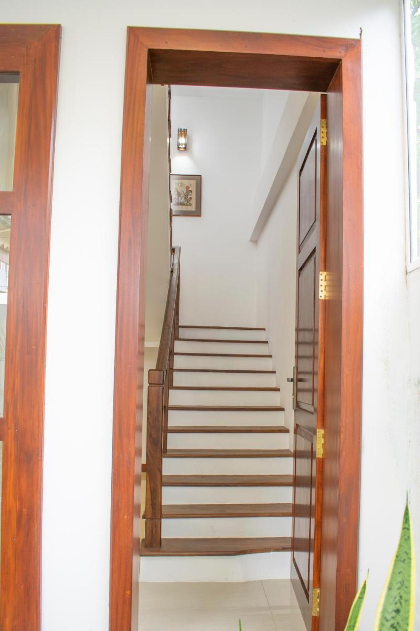 Lavinia Escapes Hotel Dehiwala-Mount Lavinia Exterior foto